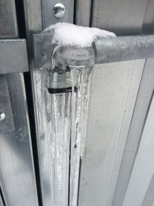 Whistler - frozen padlock1